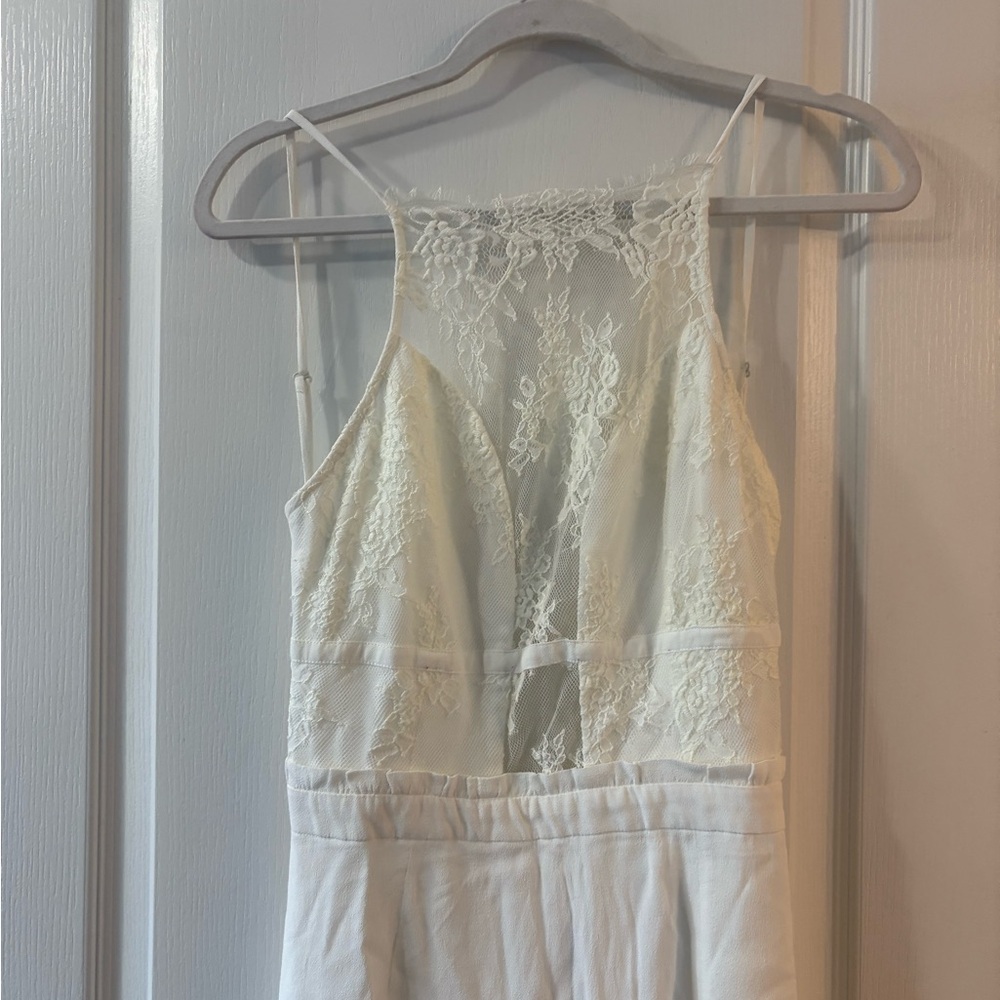 Elegant White Lace backless dress